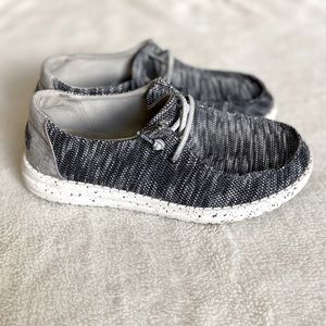 Wendy Sox dark grey women’s size 6